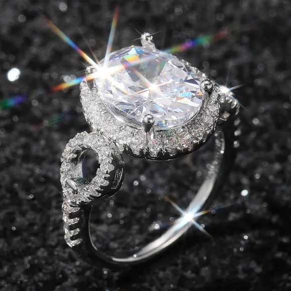 🔥Beautiful Hollow Oval Pure Zircon Cubic Carved Macro Pave Silver Rings, K812 - Picture 1 of 5